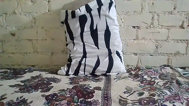 LecheDeSoya666 online show from July 29, 2026, 8:51 pm