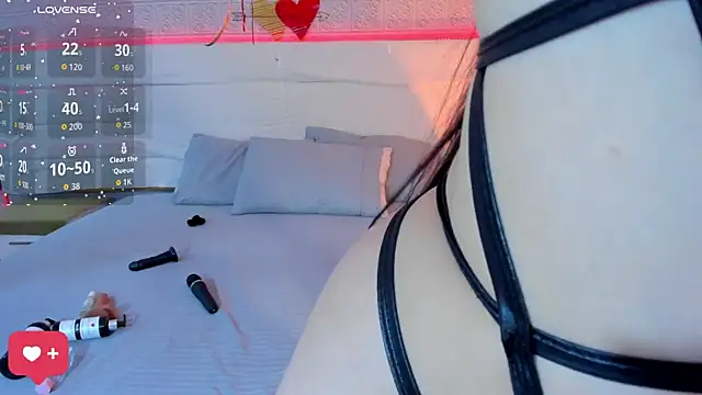 KamileBlake online show from September 28, 2025, 4:51 am