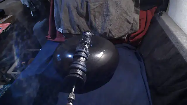 Snapshot of drieghe chatting on March 9, 2026, 3:32 am drieghe online show from March 9, 2026, 3:32 am