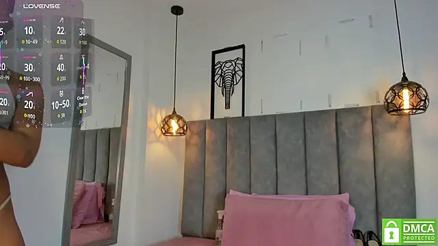 Gia Scott online show from September 28, 2025, 11:37 am