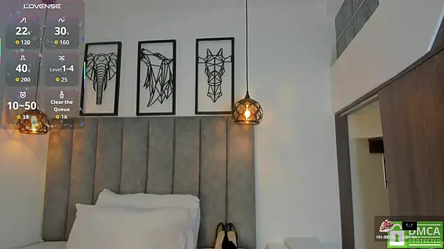 Gia Scott online show from October 9, 2025, 9:57 pm