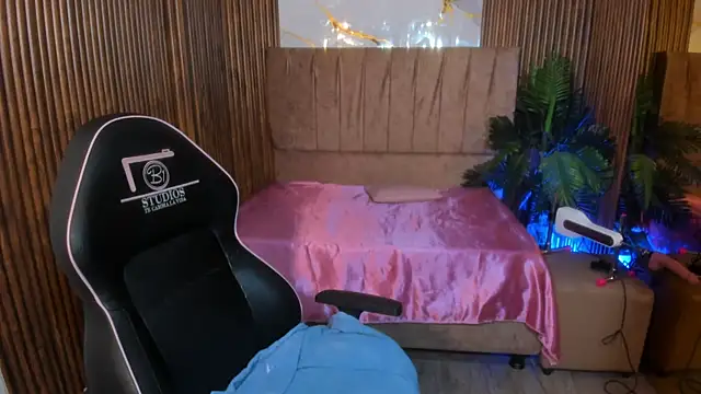 juanita tay online show from April 20, 2026, 11:35 am