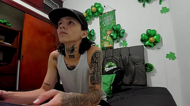 StraightBoy Nick online show from March 31, 2026, 6:25 am