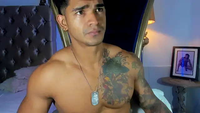 antonio  444 online show from October 3, 2025, 10:56 am