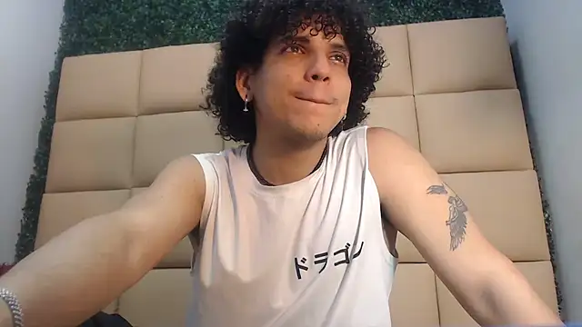 Xfire boy69 online show from September 10, 2025, 2:39 pm