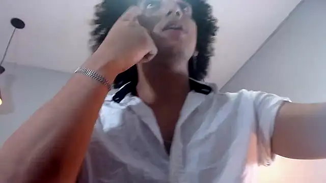 Xfire boy69 online show from November 16, 2025, 3:06 pm