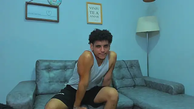 Xfire boy69 online show from December 19, 2025, 1:51 pm