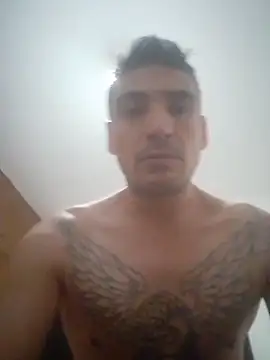 bigandstrong2217 online show from April 15, 2026, 12:06 am