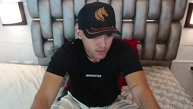 Snapshot of Derek_Storm_ chatting on April 16, 2026, 12:50 pm Derek Storm online show from April 16, 2026, 12:50 pm