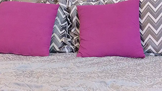 BeckySalas online show from April 16, 2026, 9:39 pm