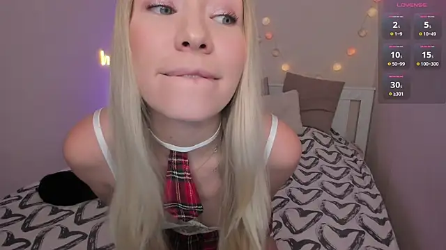 DanaCandy online show from March 22, 2025, 10:26 pm