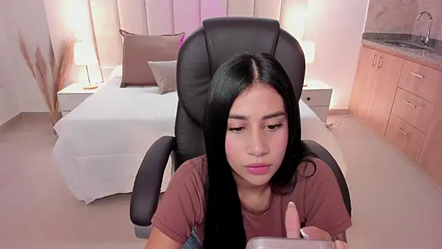 miranda crawfor online show from October 9, 2025, 11:58 pm