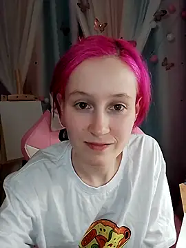 Fuzzy Unicorn online show from October 13, 2025, 7:03 pm