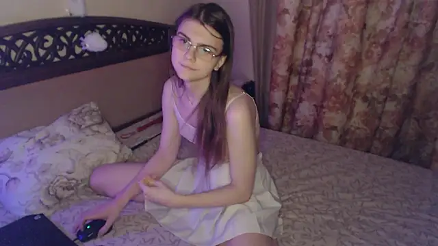 Peralez F online show from April 21, 2026, 2:04 am