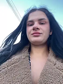 MiraReach online show from October 19, 2025, 2:45 am