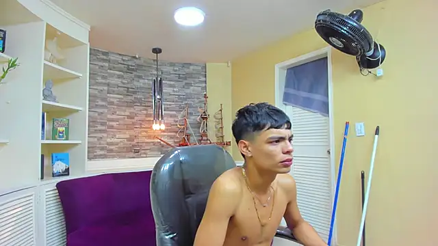 Brownie Lovers online show from October 15, 2025, 10:48 am