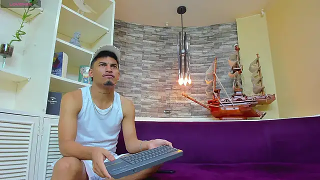 Brownie Lovers online show from October 17, 2025, 10:51 am