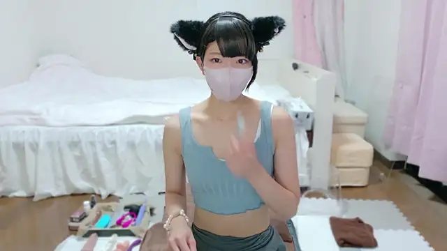 Snapshot of clara_6x9 chatting on October 7, 2025, 2:25 pm clara 6x9 online show from October 7, 2025, 2:25 pm