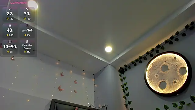 klariz09 online show from February 5, 2026, 8:02 pm