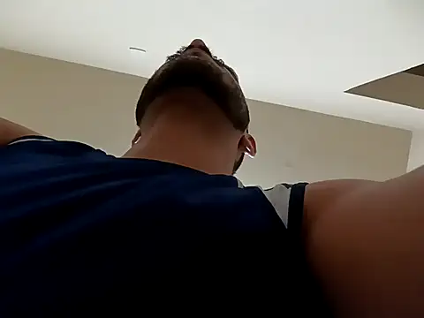 chicopistolarosa online show from September 26, 2025, 3:43 am