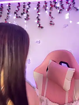 Lia  1 online show from December 22, 2025, 9:12 pm