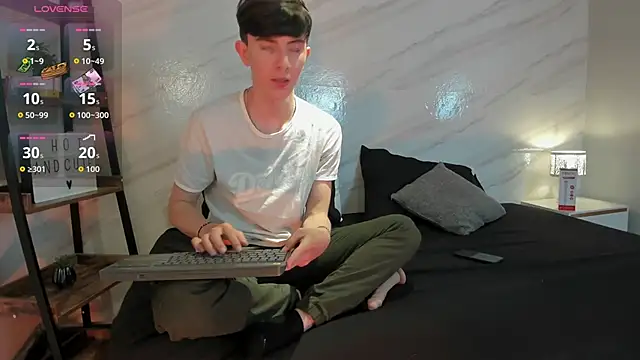 mathias saenz online show from September 12, 2025, 7:14 pm