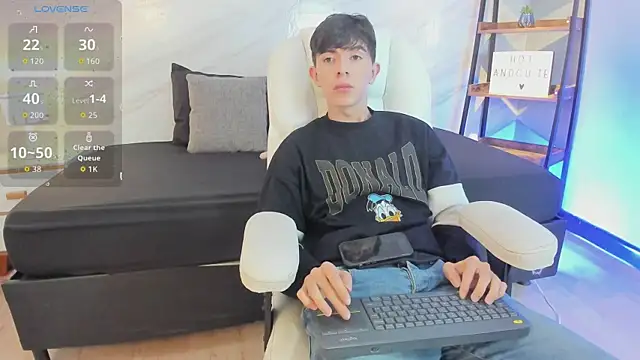 mathias saenz online show from November 27, 2025, 7:16 pm