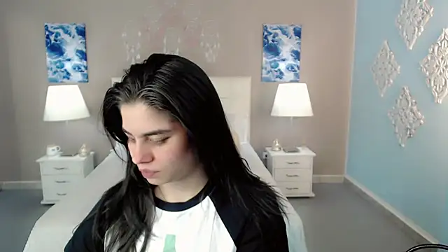 maddissonivanova online show from October 10, 2025, 7:13 pm