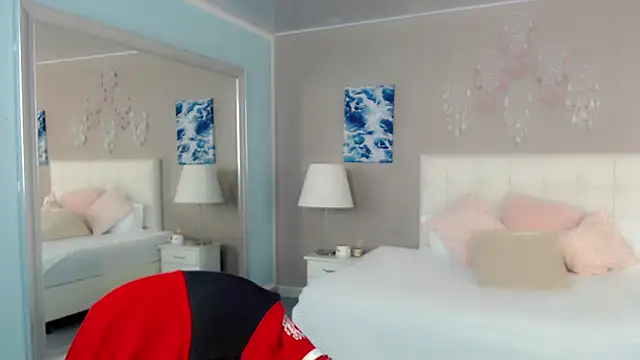 maddissonivanova online show from March 30, 2026, 7:15 pm