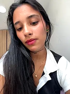 Lorena Mcfly online show from October 23, 2025, 6:50 pm