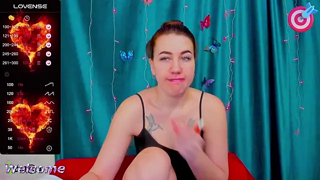 Snapshot of Haley_Nikki chatting on February 3, 2026, 1:48 am Haley Nikki online show from February 3, 2026, 1:48 am