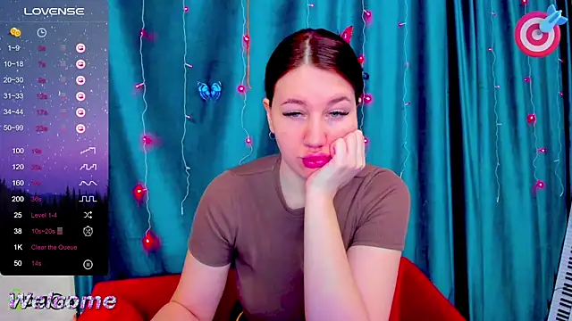 Snapshot of Haley_Nikki chatting on February 5, 2026, 1:21 am Haley Nikki online show from February 5, 2026, 1:21 am