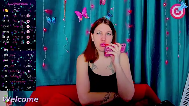 Snapshot of Haley_Nikki chatting on February 8, 2026, 1:20 am Haley Nikki online show from February 8, 2026, 1:20 am