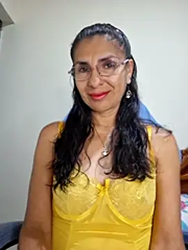 Natasha 50 online show from June 26, 2026, 4:06 am