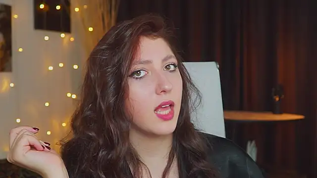 Mary Miiller online show from October 16, 2025, 6:25 am