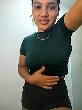 Eimy-04 online show from November 4, 2025, 4:17 pm