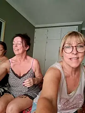 Snapshot of ClassyNAWTYBritMILF chatting on July 4, 2026, 8:20 am ClassyNAWTYBritMILF online show from July 4, 2026, 8:20 am