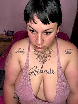 Snapshot of valen1891 chatting on December 4, 2025, 12:20 am valen1891 online show from December 4, 2025, 12:20 am