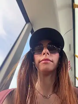 Snapshot of Amelie_Crosby chatting on June 6, 2026, 1:38 pm Amelie Crosby online show from June 6, 2026, 1:38 pm
