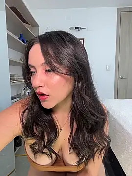 lunatorch online show from April 23, 2026, 7:49 pm