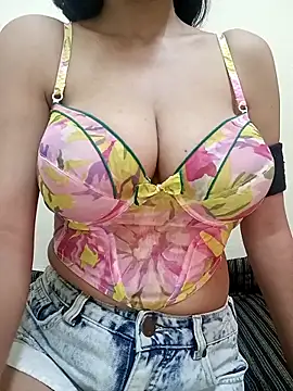 TEEN-BEBO online show from February 15, 2026, 7:05 am