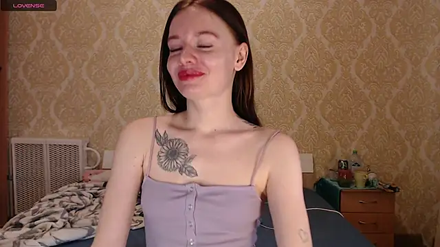 Kitkaat00 online show from September 26, 2025, 11:58 am