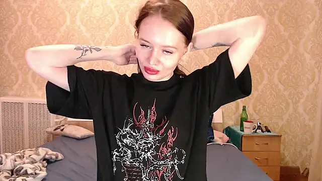 Kitkaat00 online show from November 11, 2025, 12:49 pm