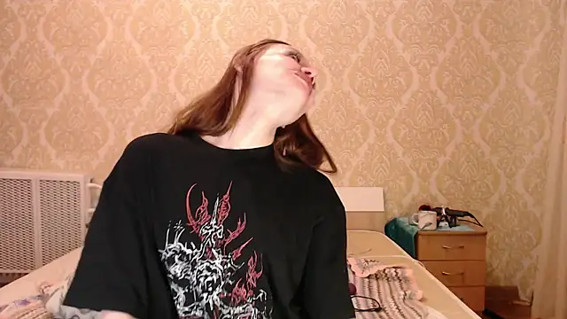 Kitkaat00 online show from December 16, 2025, 12:43 pm