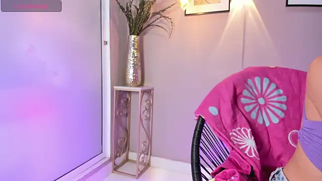 dulce fiore07 online show from September 25, 2025, 12:42 pm