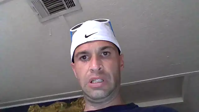 dik4cache online show from May 17, 2026, 9:22 pm