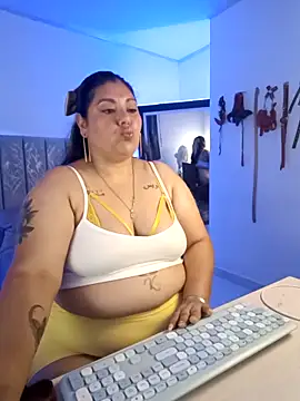 AndreaKinky online show from October 12, 2025, 8:02 am