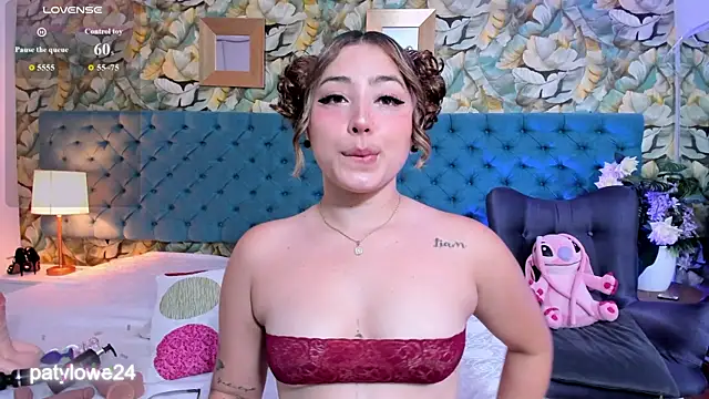 Snapshot of PatyLawrence chatting on May 6, 2026, 5:03 am PatyLawrence online show from May 6, 2026, 5:03 am