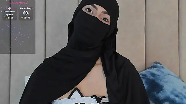  Zahiira  online show from April 21, 2026, 12:44 pm