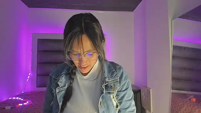 Andrea brunnette online show from October 30, 2025, 12:39 pm